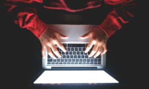 Siber çetelerin yeni hedefi gençler: Burs vaadiyle suç zinciri tuzağı – Birlik Haber Ajansı