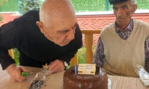 Kars huzurevinde doğum günü coşkusu – Birlik Haber Ajansı