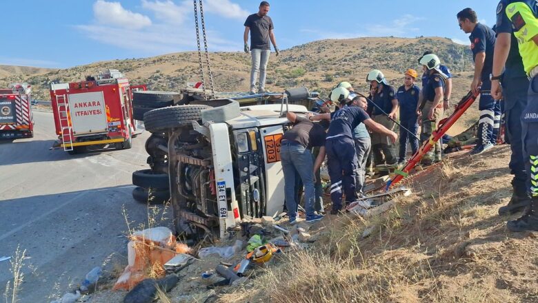  Kaza yapan aracın sürücüsü, araç içinde sıkıştı – Birlik Haber Ajansı