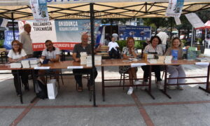 RİZE-PAZAR ŞENLİKLERİ 4. GÜNÜN’DE KİTAP ŞENLİĞİ VE İMZA GÜNÜ İLE BAŞLADI.