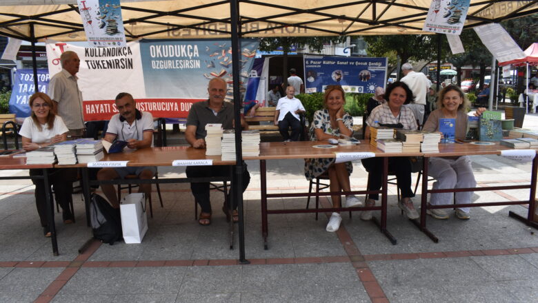  RİZE-PAZAR ŞENLİKLERİ 4. GÜNÜN’DE KİTAP ŞENLİĞİ VE İMZA GÜNÜ İLE BAŞLADI.