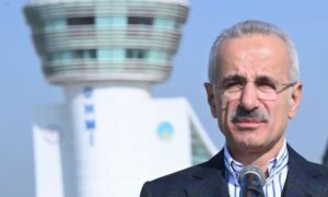 Bakan Uraloğlu’ndan Trabzon’a müjde: Türkiye’de denize yapılan üçüncü havalimanını tasarladık – Birlik Haber Ajansı