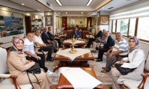 RİZE VALİSİ ; PAZAR ZELEK BALIKÇILAR KÖYÜNÜN ŞİKAYETLERİNİ DİNLEDİ..