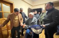MHP Kars teşkilatı’ndan engelli vatandaşa akülü araç desteği – Birlik Haber Ajansı