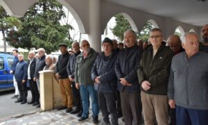 DURSUNE YANGIN EDEBİYETE UĞURLANDI.MERHUME İÇİN AKŞAM PAZARSPOR TESİSLERİN’DE MEVLİT OKUNDU.