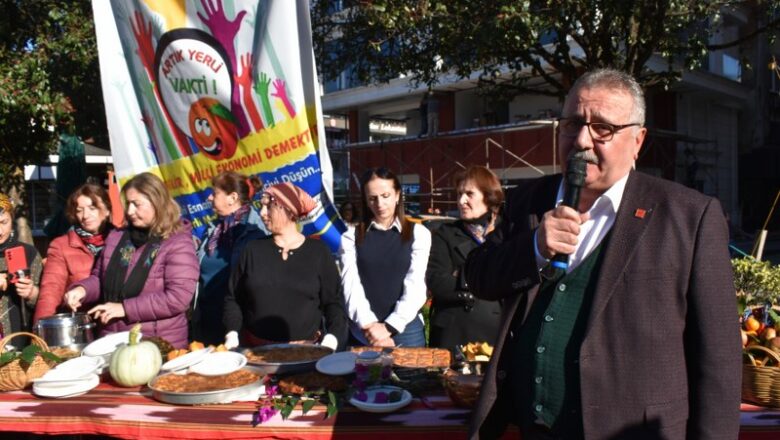  RİZE-PAZAR CHP YERLİ MALI HAFTASI NEDENİYLE ETKİNLİK DÜZENLEDİ.