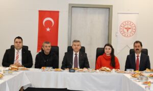 Artvin Valisi Ergün, tütün ve tütün ürünlerinin kullanımını bırakan 15 kişiye teşekkür belgesi verdi – Birlik Haber Ajansı