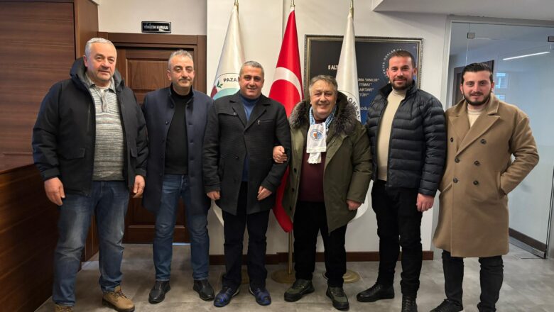  KARADENİZ MÜZİĞİNİN SEVİLEN USTA İSMİ İSMAİL TÜRÜT RİZE-PAZAR TİCARET VE SANAYİ ODASINI ZİYARET ETTİ..