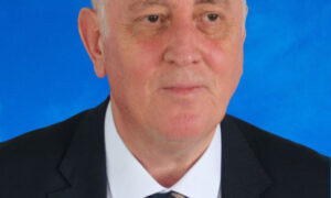 PAZARSPOR BAŞKANI ADAYLIKTAN ÇEKİLDİ .