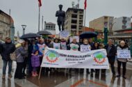 RİZE-PAZAR ‘DA EMEKLİ AYLIĞINA VERİLEN PROTESTOLAR DEVAM EDİYOR…