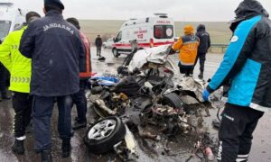 Adıyaman’da feci kazada otomobil kağıt gibi ezildi: 3 ölü, 1 yaralı – Birlik Haber Ajansı