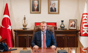 RTÜK Başkanı Danış’tan bayrağımıza saldırıya sert tepki: Birlik ve beraberliğimizi hedef alan beyhude çaba – Birlik Haber Ajansı