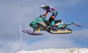 DÜNYA KAR MOTOSİKLETLİ ŞAMPİYONASI RİZE ‘DE ZİRVE YAPTI…