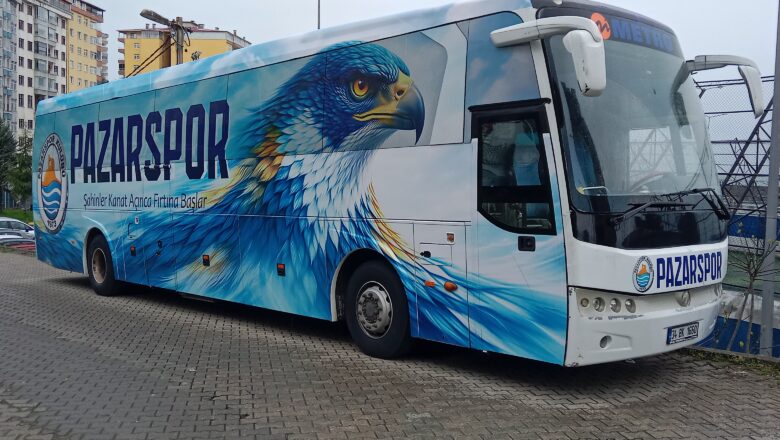  RİZE-PAZARSPOR’UN TAKIM OTOBÜSÜNE ARMASI GİYDİRİLDİ.