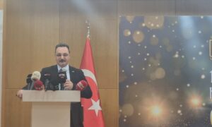 KURUCUMUZ BAŞKAN DR.SÜLEYMAN BASA ÖDÜL TÖRENİN’DE KONUŞTU….