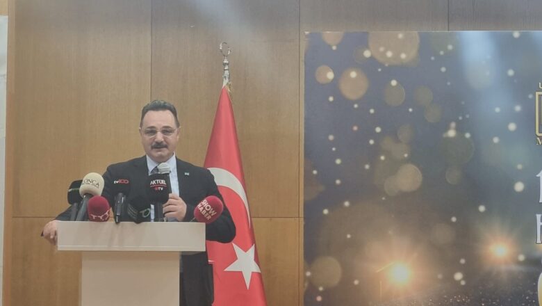  KURUCUMUZ BAŞKAN DR.SÜLEYMAN BASA ÖDÜL TÖRENİN’DE KONUŞTU….