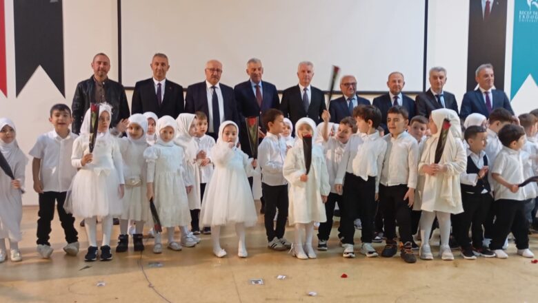  RİZE-PAZAR’DA, KUR’AN KURSU, YIL SONU GÖSTERİSİ COŞKU İLE GERÇEKLEŞTİ.