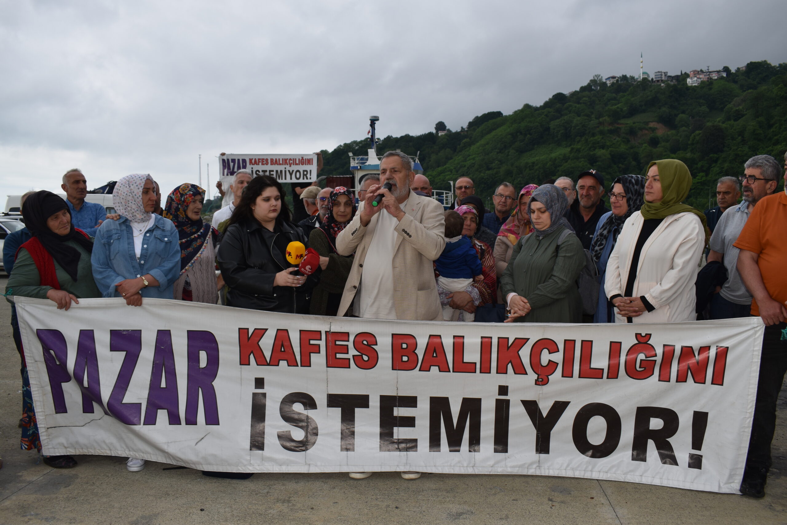 RİZE-PAZAR BALIKÇI KÖYÜ KAFES BALIKÇILARINA  15 GÜN SÜRE VERDİ....